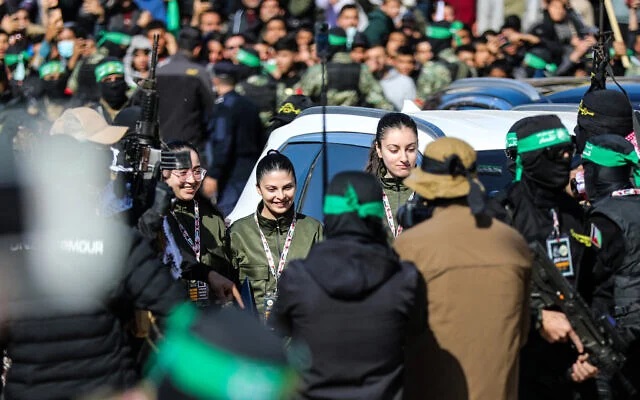 Israeli captives handover Gaza